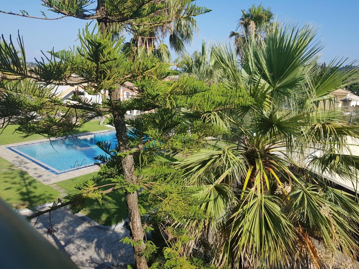 Asteraki Aparthotel Гувия Екстериор снимка