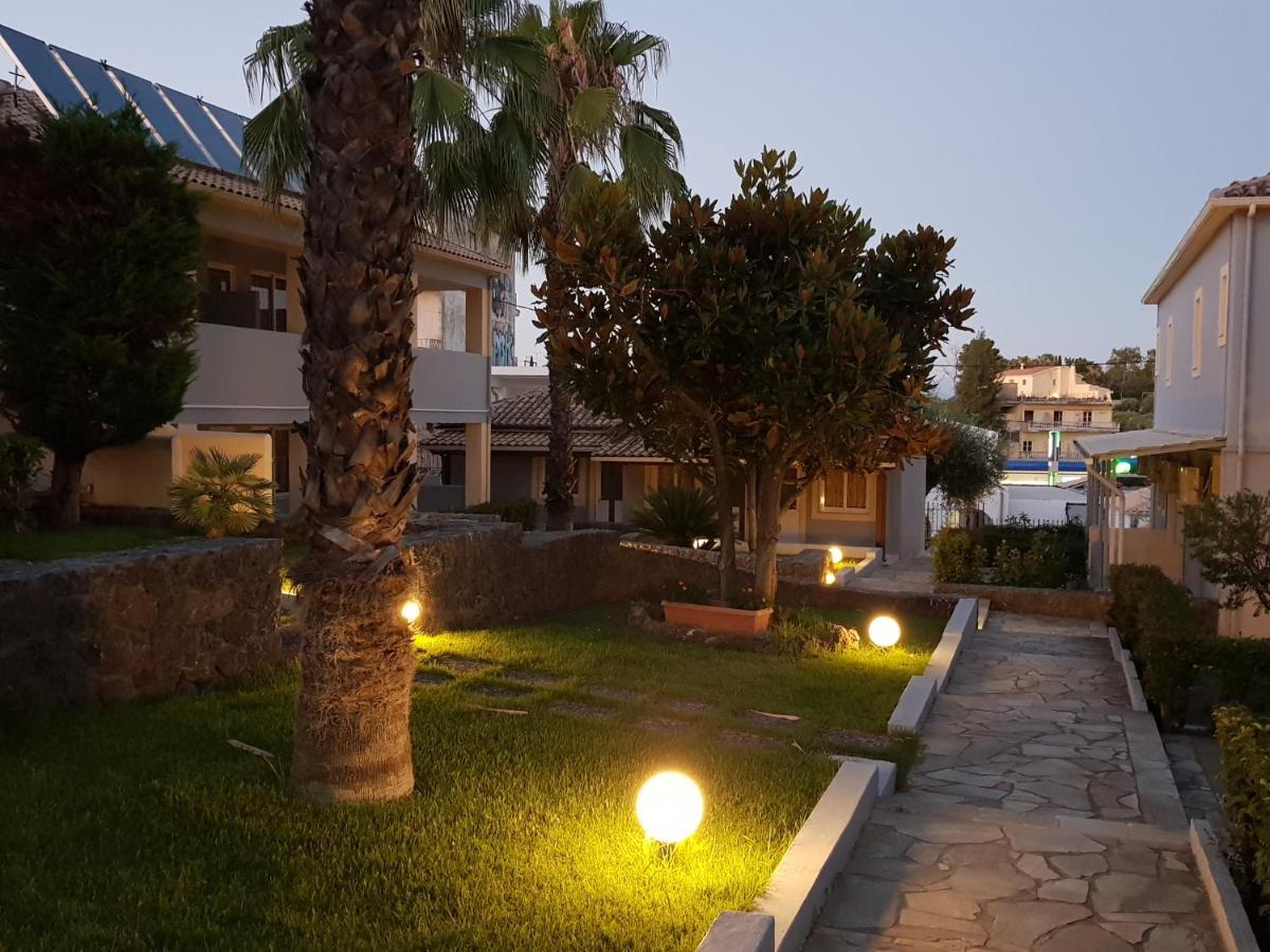 Asteraki Aparthotel Гувия Екстериор снимка